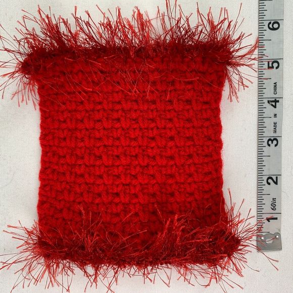Mug Rugs Handmade Crochet Holiday Red Eyelash Edging Felt Back Set of 4 Coasters - Picture 5 of 8